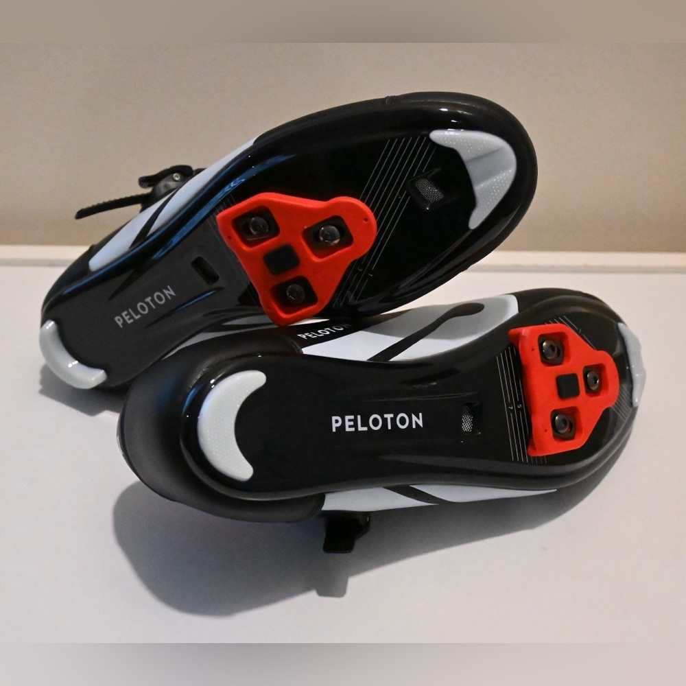 Peloton Cycling Shoes EU 47 (Men’s ~12–12.5) Black/Red Clip-In Road Bike Shoes - Picture 3 of 4